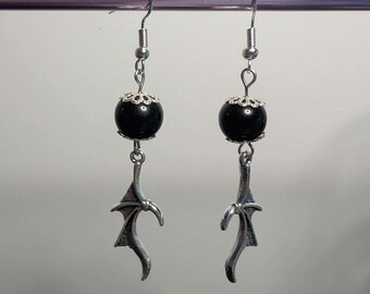Handmade Black Wing Earrings: Fantasy-Inspired Gothic Style