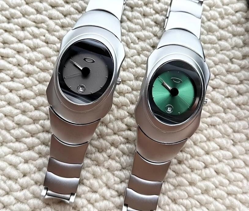 Oakley Timebomb Vintage Classic Watch, Iconic Titanium Timepiece, Rare Collector’s Item Inspired By "1998 Oakley Timebomb"