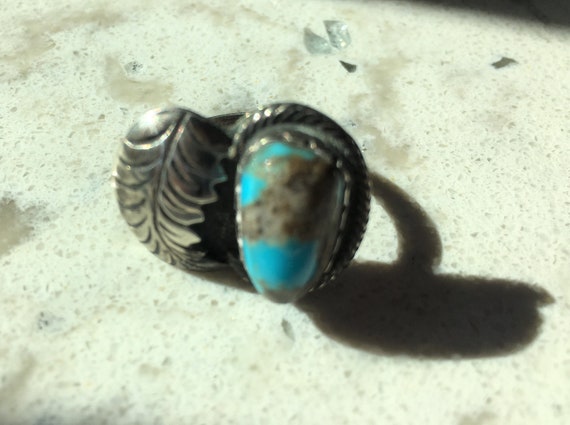 Vintage Southwest Turquoise and Silver leaf ring - image 4