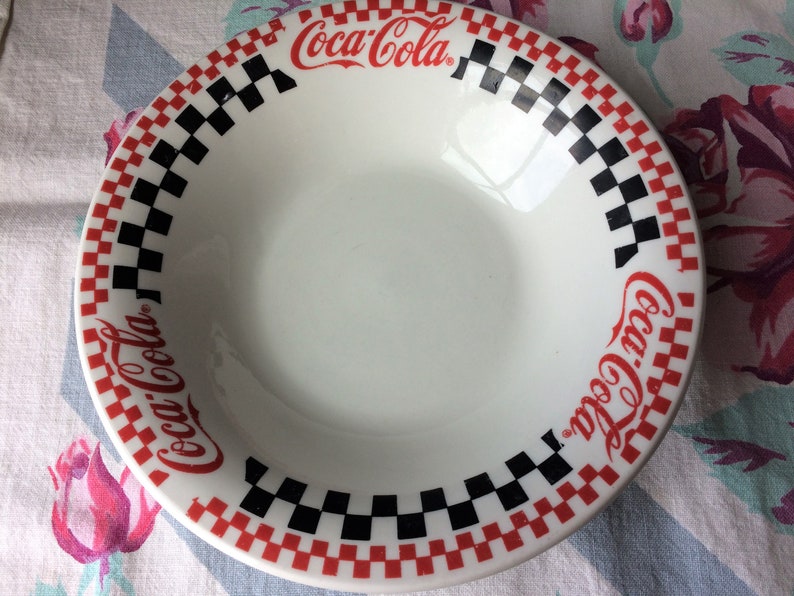 Coca Cola Dinnerware Gibson Dinner Plates Red White Checkered