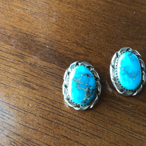 Vintage turquoise clip back earrings great stones - image 1
