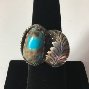 Vintage Southwest Turquoise and Silver leaf ring