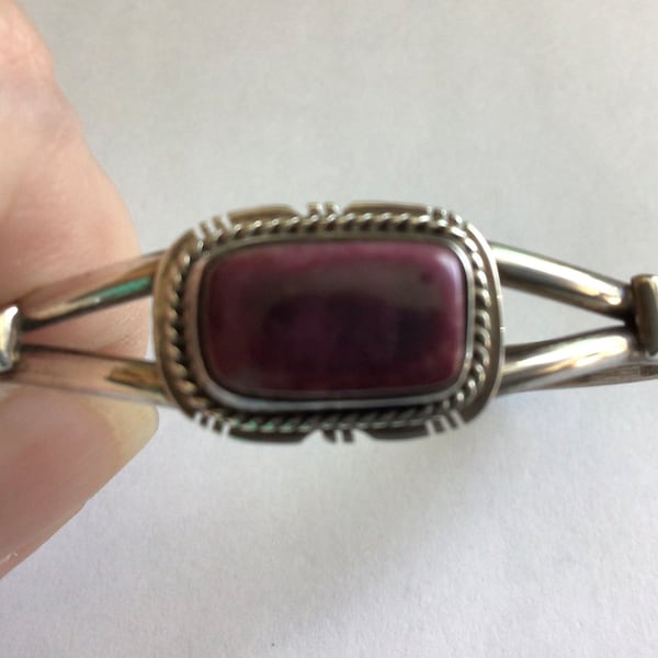 Vintage beautiful purple spiny oyster and sterling silver cuff