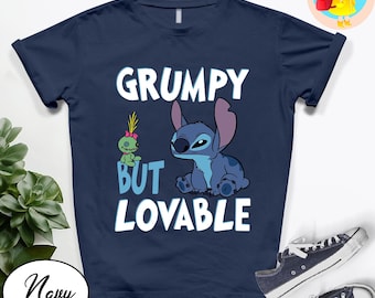 Stitch Grumpy But Lovable Shirt, süßes Stitch Shirt, Lilo und Stitch, Stitch Shirt, Ohana bedeutet Familien Shirt, Geschenke für sie, Familiengeschenke