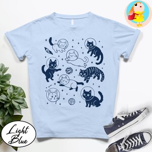 Space Cats Shirt Cute Astronaut Cat Graphic Tee Kawaii Cosmic Kitty Top Unisex Gift Cat Lover T-Shirt Cat Dad Cat Mom