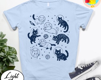 Space Cats Shirt Cute Astronaut Cat Graphic Tee Kawaii Cosmic Kitty Top Unisex Gift Cat Lover T-Shirt Cat Dad Cat Mom