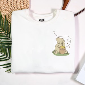 Felpa vintage con ricamo di Winnie the Pooh, maglietta minimal di Winnie the Pooh, maglietta per viaggio in famiglia, maglietta coordinata per la famiglia, maglione ricamato