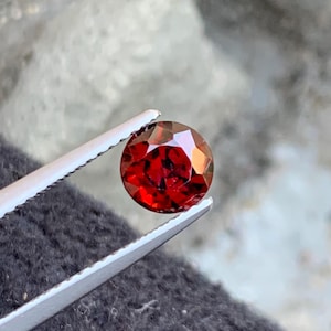 Natural Red Spinel 1.30 Carats, Burma Red Spinel Oval Shape - 6.20 x 6.20 x 4.25 MM for Jewelry | Loose Red Spinel | Red Spinel Jewelry