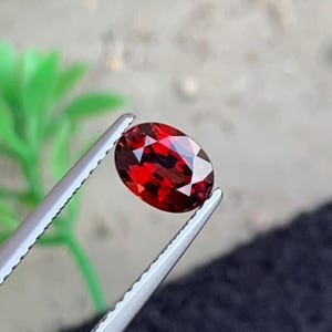 Natural Red Spinel 1.00 Carat, Burma Red Spinel Oval Shape - 7.14 x 5.50 x 3.44 MM for Jewelry | Loose Red Spinel | Red Spinel Jewelry