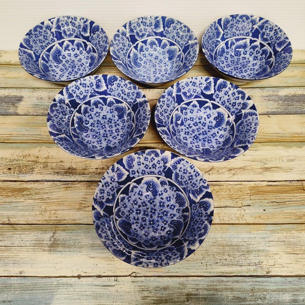 6pc Set of Japanese Ceramic Porcelain Tokusa Footed  Blue & White Hydrandea Floral Bowls for Rice or Soup