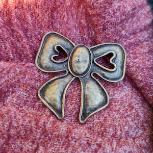 Vintage Brassy Bow Brooch Pin