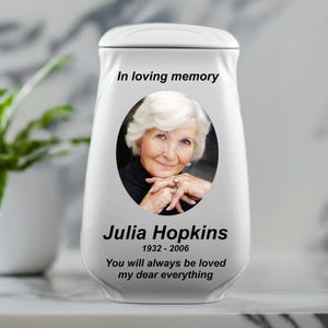 Urna fotográfica para cenizas humanas / Urna conmemorativa para cenizas parciales / Urna de cerámica personalizada para cremación con foto. Urna parcial de 33 pulgadas cúbicas (33 libras) de peso real.