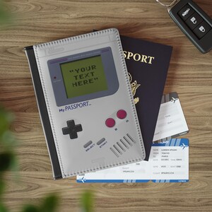 Junge Spielpasshülle | Personalisierter MyPassport, Geschenk für Reisende, benutzerdefinierte Lederbrieftasche, Reiseausweis, japanische Taschenkonsole