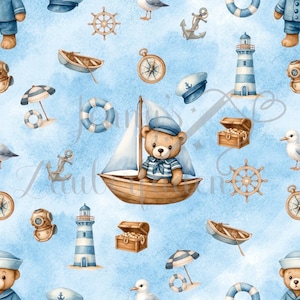 Könnte beinhalten: Aquarellmuster mit nautischem Thema auf hellblauem Hintergrund. Enthält einen Teddybären in einem Segelboot, Anker, Kompasse, Schwimmwesten, Leuchttürme und Möwen. Der Teddybär trägt eine Matrosenmütze und ein gestreiftes Hemd. Weitere Elemente sind Schatzkisten, Ruderboote und Steuerräder.