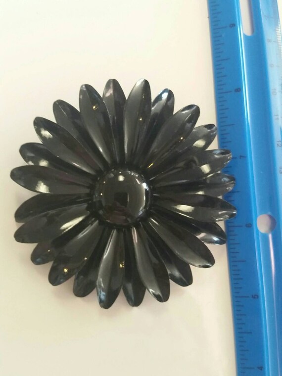 Vintage Classic Style  Black Daisy Brooch 3.5" - image 5
