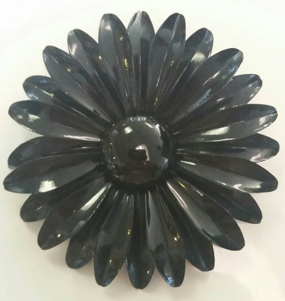 Vintage Classic Style  Black Daisy Brooch 3.5" - image 1