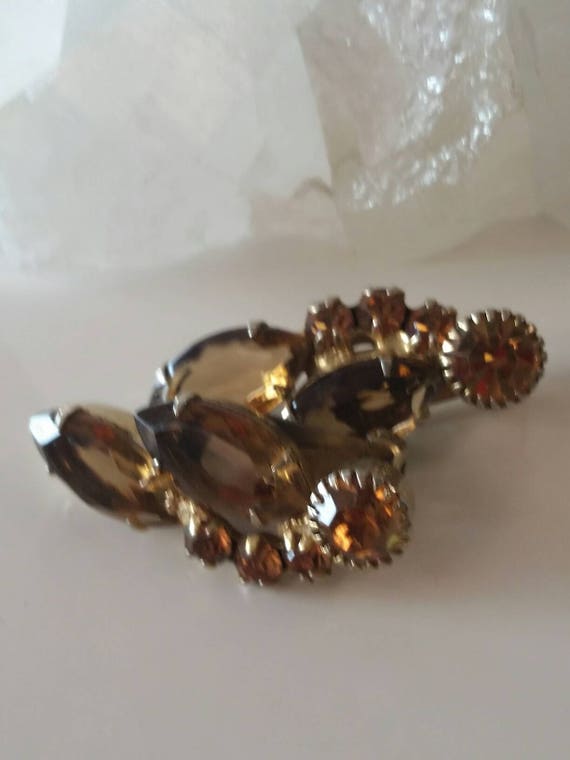 Vintage Topaz Color Rhinestone  Clip Earrings - image 4