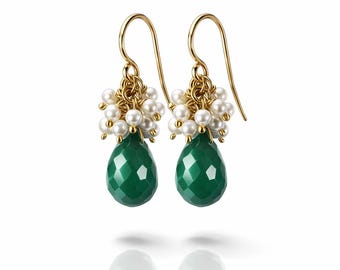 Small Green Onyx and Pearl Earrings, Dainty Gemstone Cluster Earrings Gold, Briolette Earrings, Gift For Her, Birthday Gift Women
