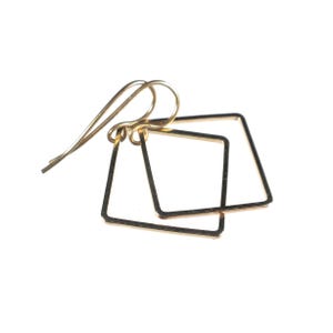 Minimalist Gold Dangle Earrings: Geometric Square Design