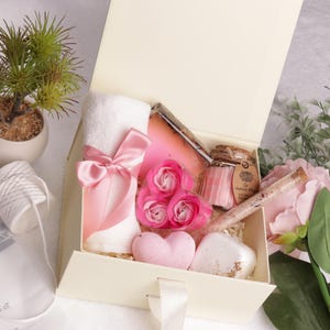 Personalised Gift for her, Teachers gift, birthday Gift box, Hug in a box, Self care box, Mothers Day gift, Pamper Hamper, Care package