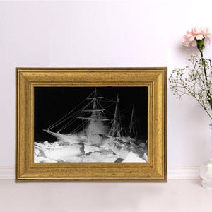 Impresión enmarcada del barco Endurance de Shackleton / Arte de la expedición antártica / Póster vintage de exploración polar para amantes de la aventura