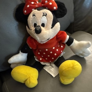 Minnie Mouse Exclusive Disney Store Plush Doll 8" Tall image 1