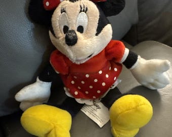 Minnie Mouse Exclusive Disney Store Plush Doll 8" Tall