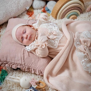 Elegant Baby Girl Knitwear Set – Lace Trim Outfit with Matching Blanket, Bonnet, and Mittens for Newborns , Newborn Gift , Baby Shower Gift
