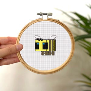 Schema punto croce ape Minecraft, file PDF scaricabili all'istante, ricamo Tiny Fun Play per decorazioni per la casa, ricamo Pixel Art, Abeille