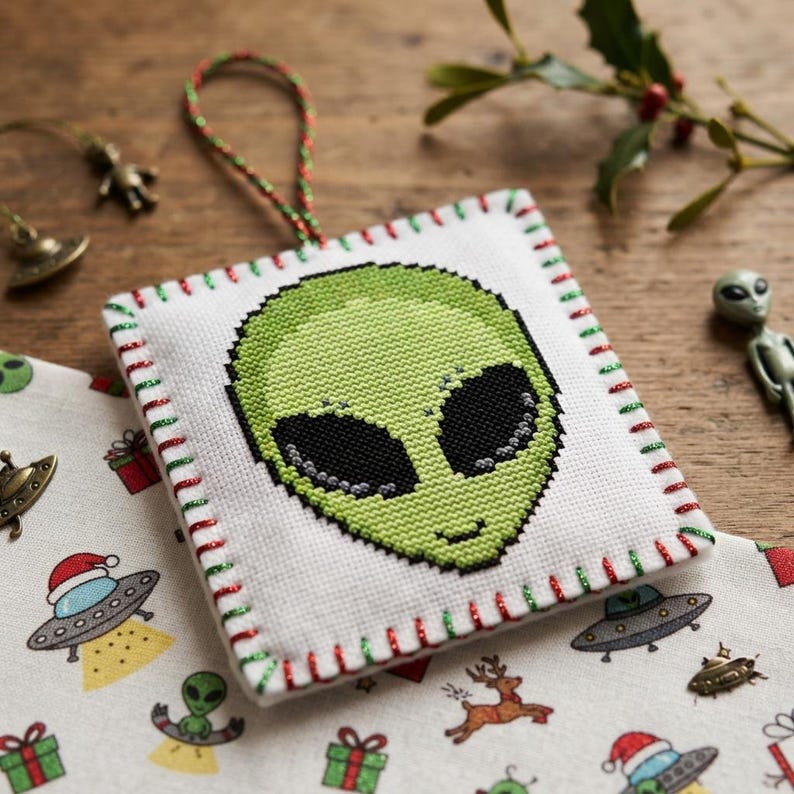 Alien Face Cross Stitch Pattern, Space Christmas Ornament, UFO ...