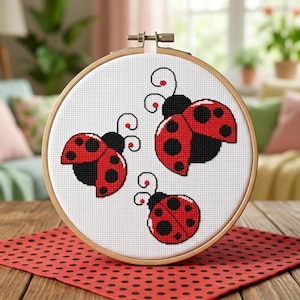 Modèle de point de croix « Famille de coccinelles », broderie d'insectes mignons (PDF), modèle de point de croix compté facile, motif d'insectes rouges pour la décoration de chambre d'enfant