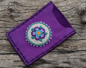 Beadwork Floral Cream Genuine Brown Deerskin Beaded Flower Women/'s Wallet Compact Business Card Credit Or Gift Card Leather Card Holder