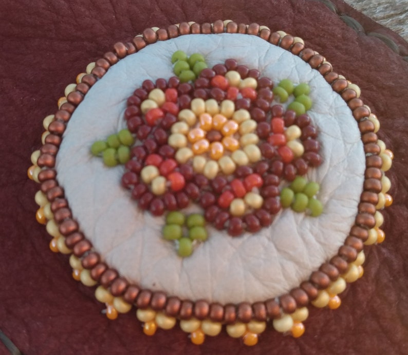 Beadwork Floral Cream Genuine Brown Deerskin Beaded Flower Women/'s Wallet Compact Business Card Credit Or Gift Card Leather Card Holder