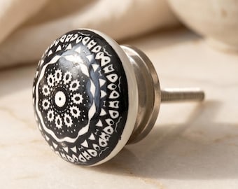 Handbemalte Keramikknäufe, schwarz weiß Möbelknäufe (40mm)