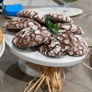 GRATIS VERZENDING van chocoladekoekjes, zachte, taaie koekjes met gebakken goederen, ideaal voor kerstmis en borrels