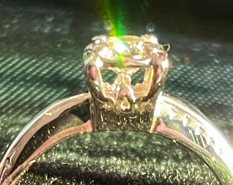 Anillo de compromiso vintage con diamantes de talla europea antigua. Reducción de precio
