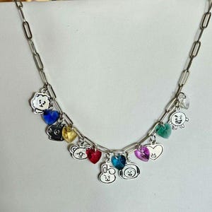 Collana con ciondolo a forma di cuore di cristallo BT21 da 18 pollici con estensione da 2 pollici