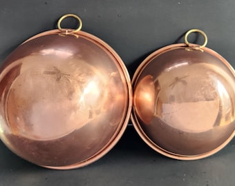 10 "& 8,75" Kupfer abgerundete Bodenschalen Messinggriff schwere gerollter Rand Vintage 2-teilig