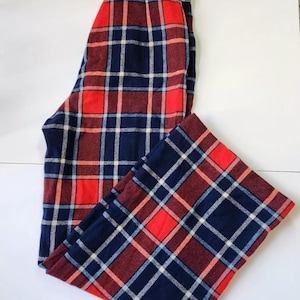 1960s Pendleton Knockabouts Wool Plaid Pants Adult Small 25&quot; Flat Front Straight Leg Vintage Groovy Trousers