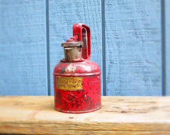 Antique Red Metal Oil Can Justrite  Mfg Company Chicago Justrite Safety Can