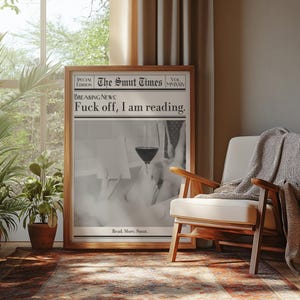 Smut Times Zeitungsartikel Poster - Perfekt für Leser die sagen müssen 'Fuck Off, I Am Reading', Digital Download, Introvert Print