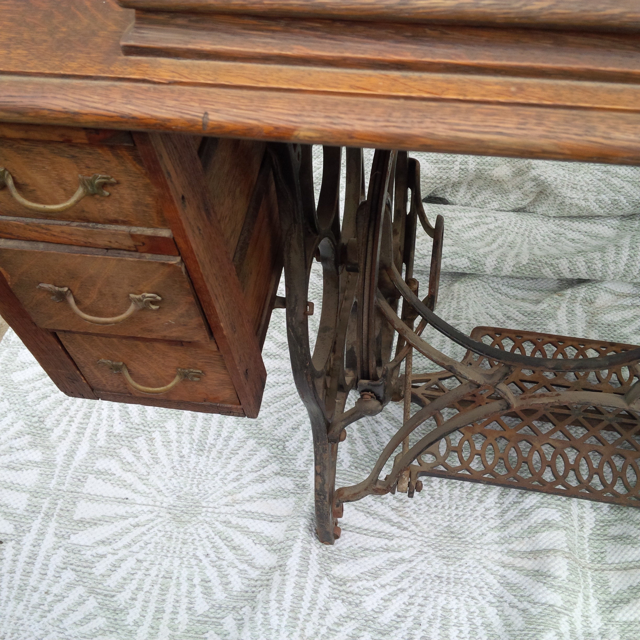 Improved Eldredge Rotary Treadle Sewing Machine Table