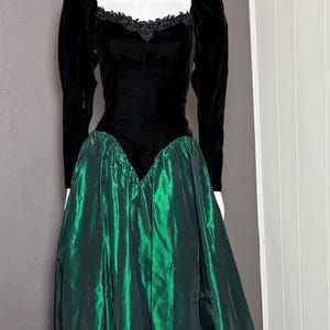 1980&#39;s Green Velvet + Taffeta Formal Dress from Patty O&#39;Neil size M/L Elphaba Prom