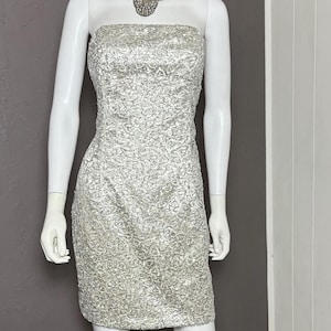 1990&#39;s Silver Sequined Lace Cocktail Dress from Jessica McClintock size 14
