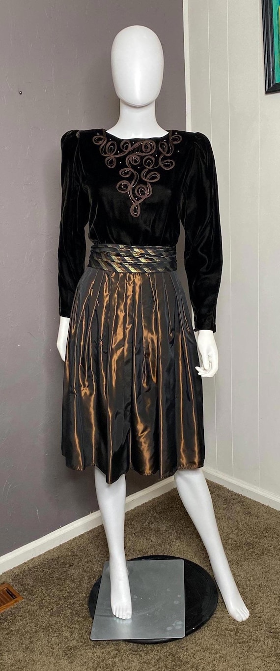 1980's Brown Velvet + Taffeta Formal Dress from Donna Morgan size PM