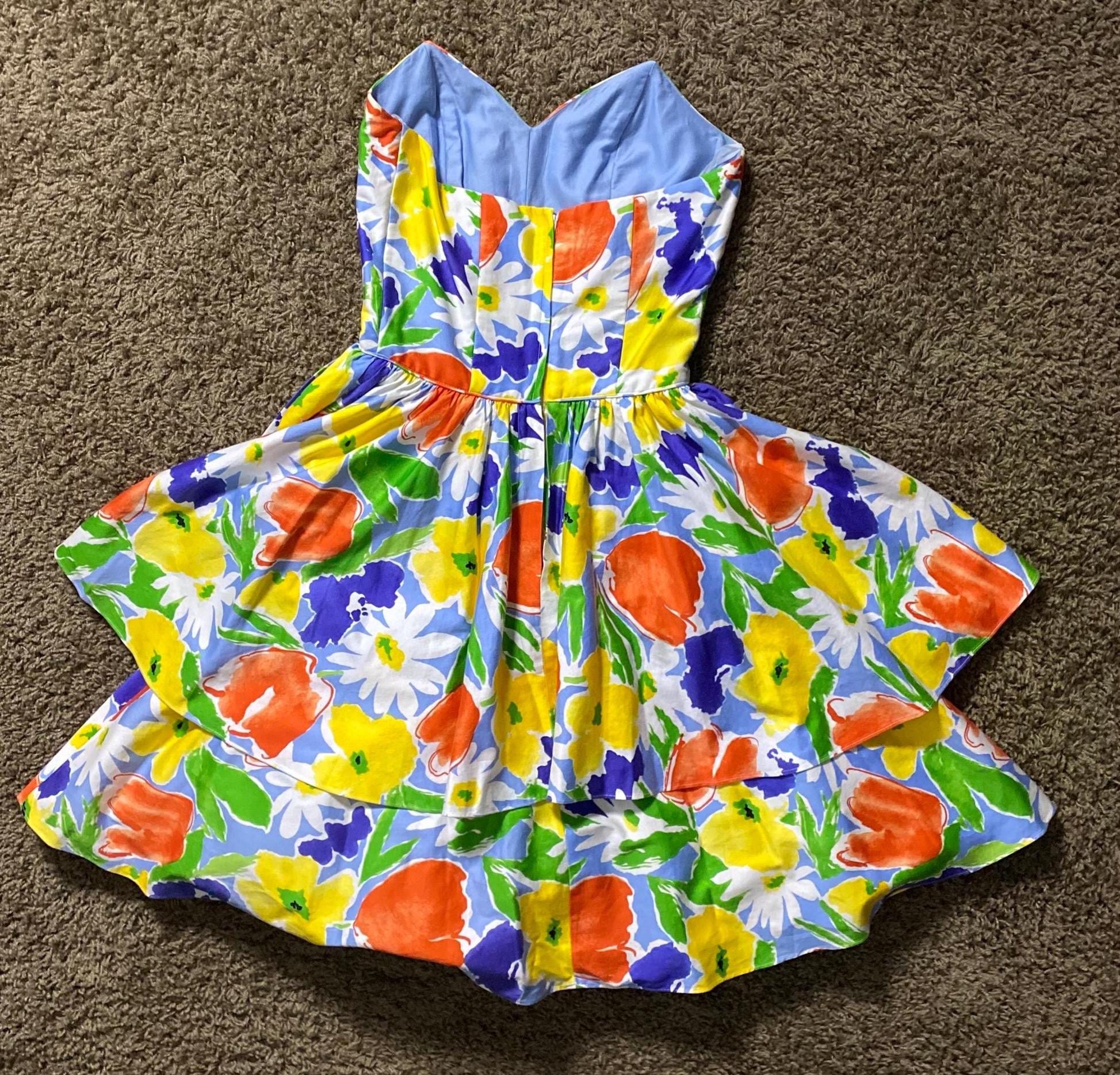 1990年代のRickie Lang for Nuitのフローラルストラップレスパーティー