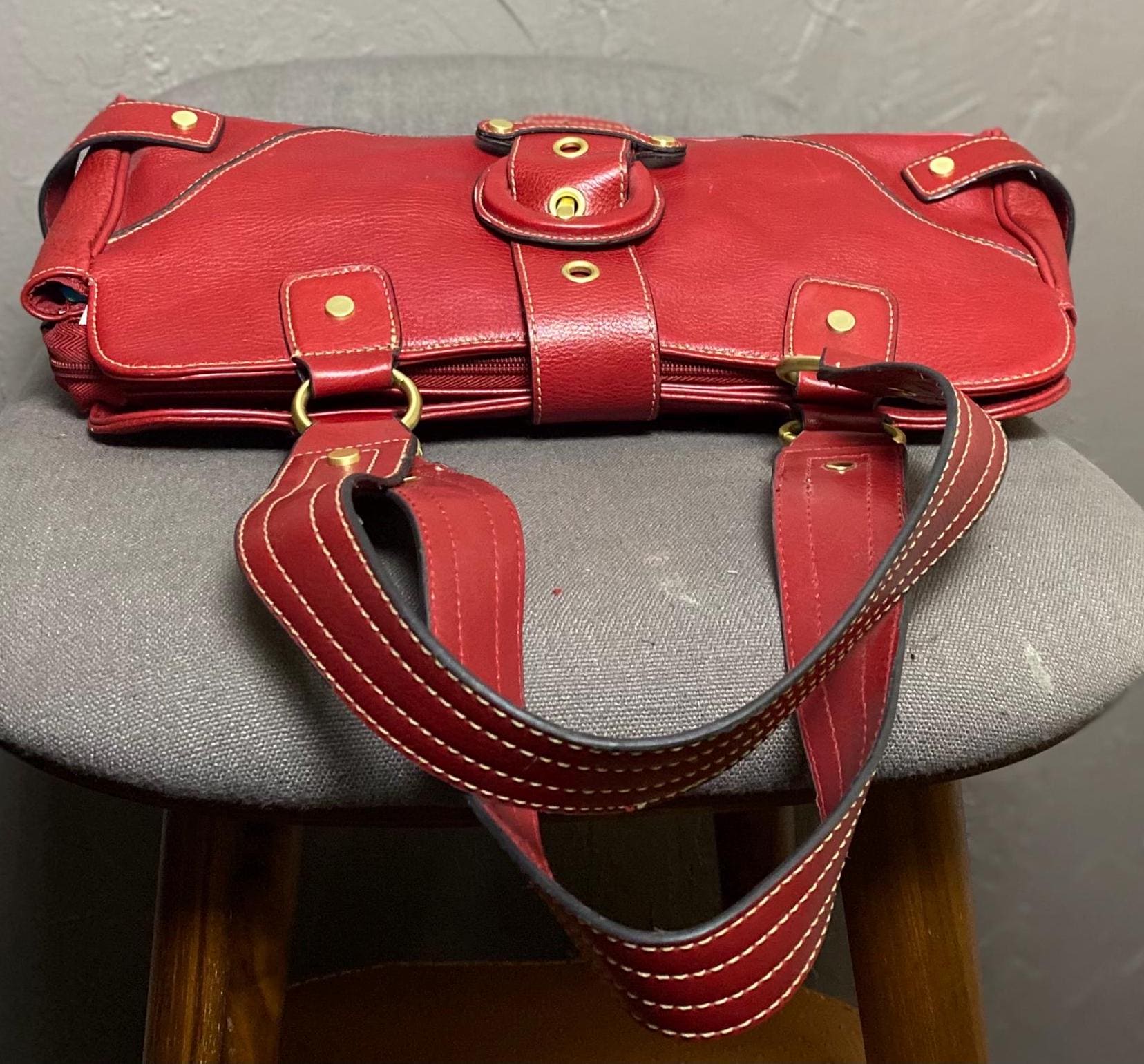 バッグ vintage leather red stitch shoulder bag il_fullxfull.1835634528_rkjm.jpg