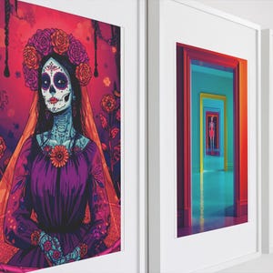 Puede incluir: Tres impresiones artísticas enmarcadas. La primera presenta una colorida ilustración de una mujer con maquillaje de calavera de azúcar, una corona floral y un vestido morado. La segunda impresión muestra una serie de coloridas puertas. La tercera representa una escena callejera.