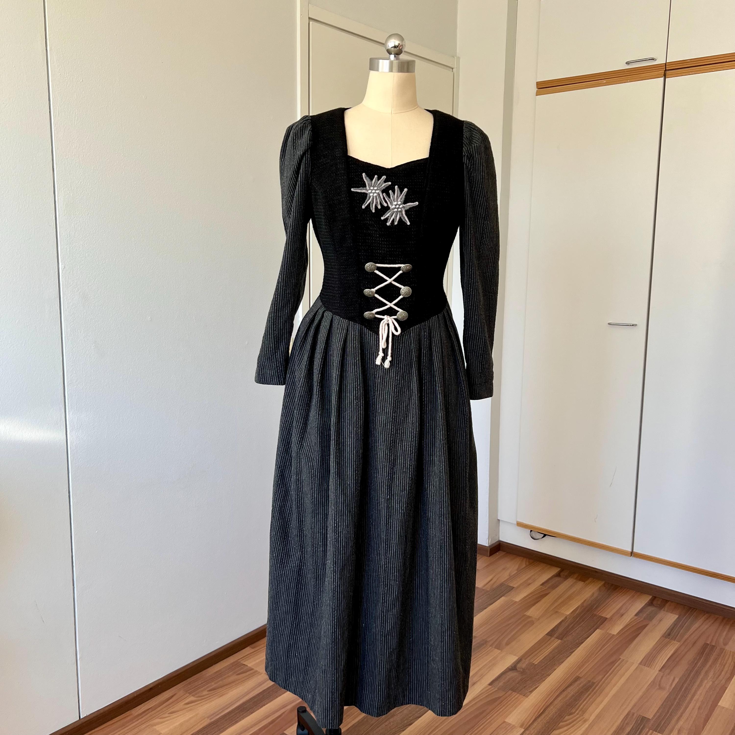 knee length dresses for ladies Vintage Floral Dirndl Dress