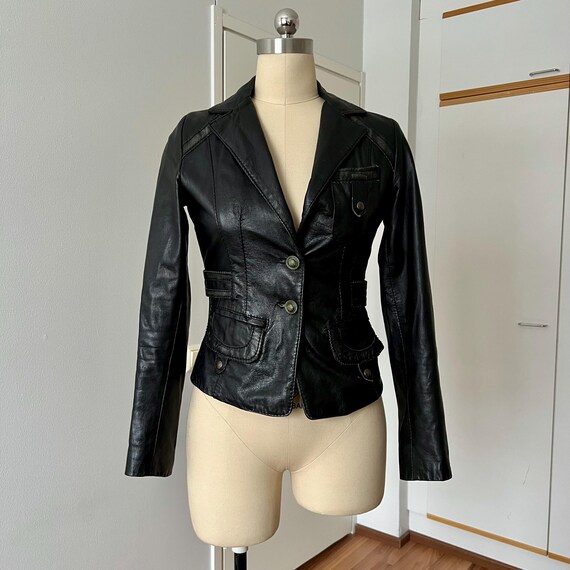 Vintage Black Women's Leather Jacket-Fitted Italian Leather Jacket-Genuine Leather Y2k Streetwear-Model off Duty Grunge Indie Sleaze EU 34